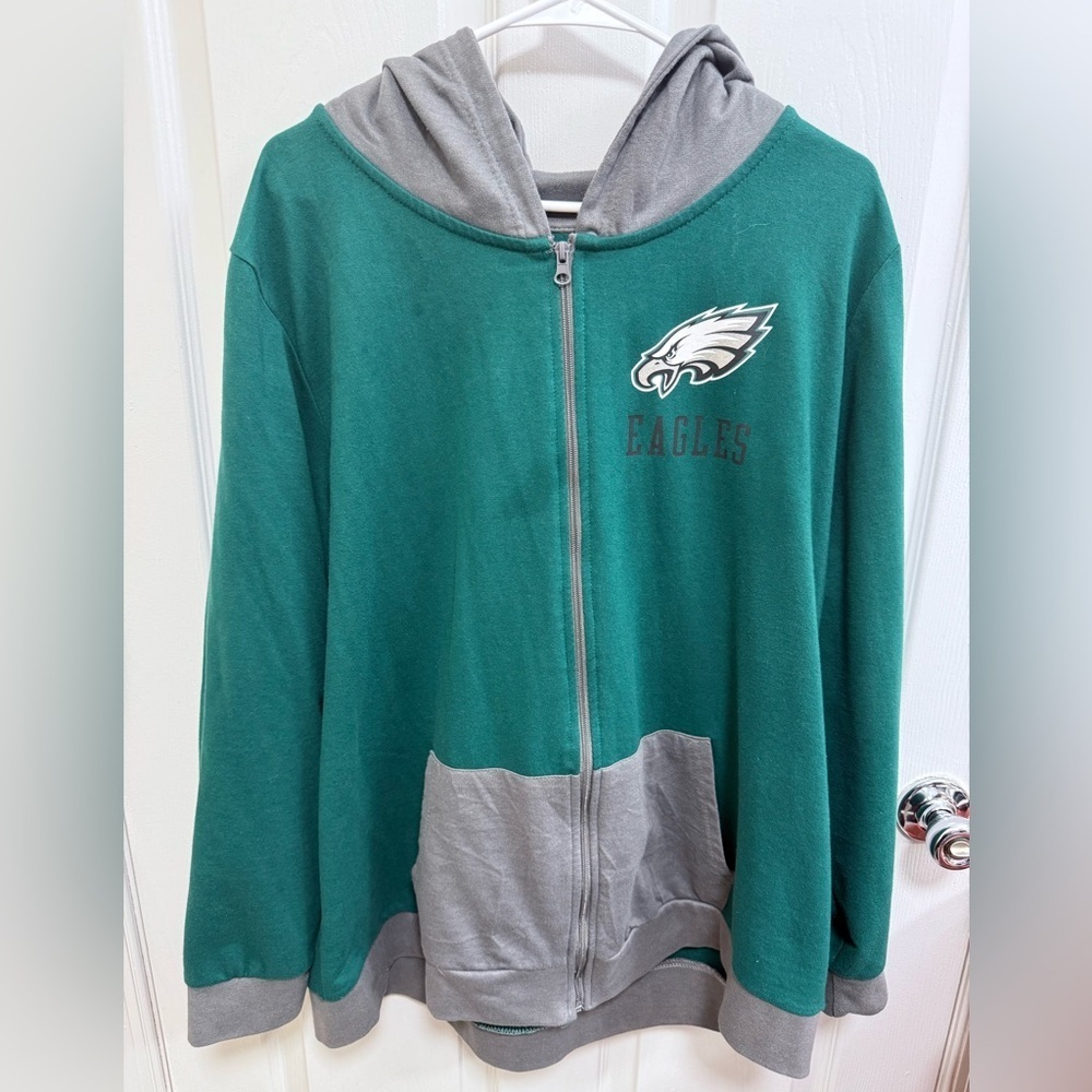 Fanatics Green and Gray Philadelphia Eagles Jacket, Size 1X
